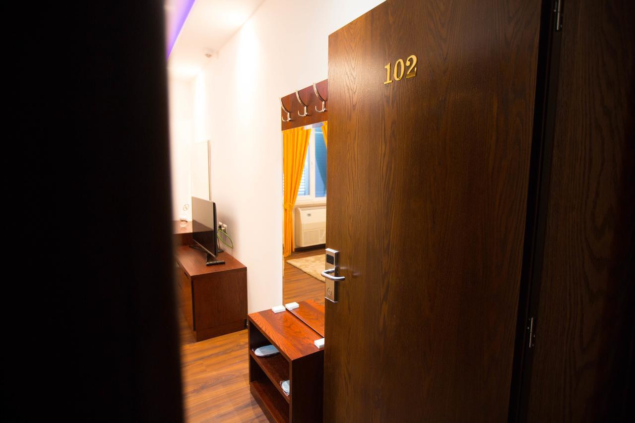 Hotel Palma Rinas Buitenkant foto