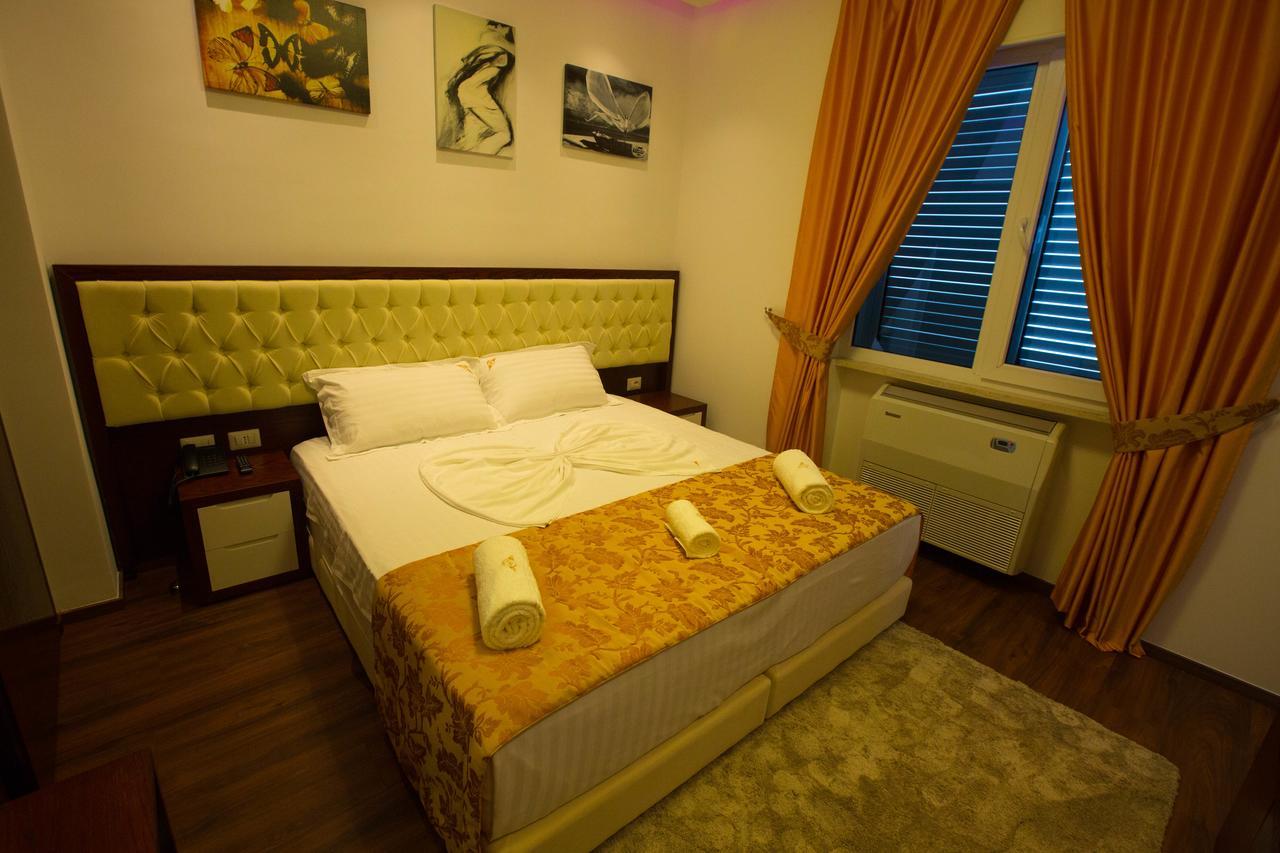 Hotel Palma Rinas Buitenkant foto